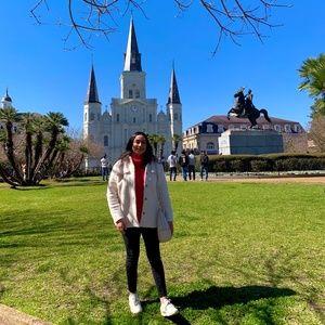 Meet your Posher, Abigail